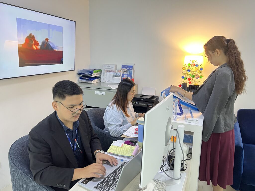 Mark Glenn Ruiz working at YSPACES BGC